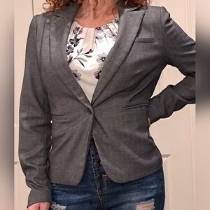 Chic Women's Charcoal Blazer - Size 4 - $35 - Banana Republic